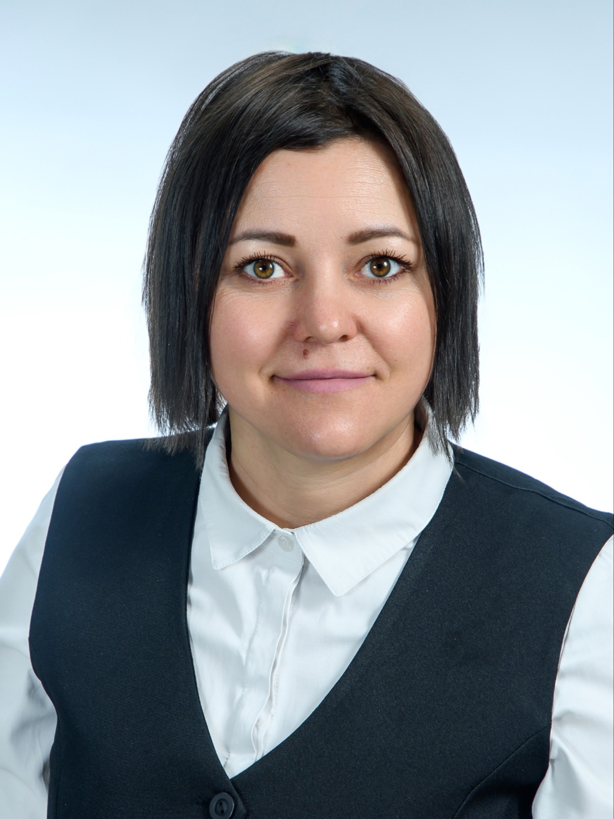 Абдулвалиева Елена Петровна.